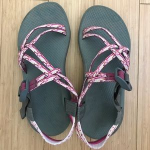 *Like New* Chaco z/cloud x sandals size 8
